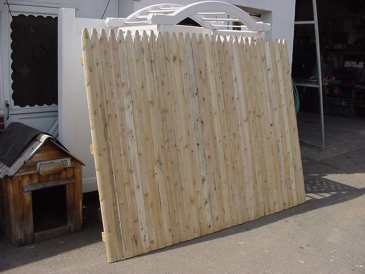 Stockade Fence - 3/4 in thick, #1 Grade